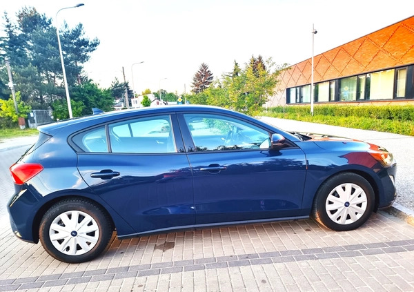 Ford Focus cena 39700 przebieg: 175998, rok produkcji 2019 z Warszawa małe 301